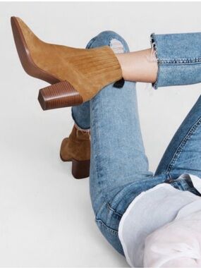 Rag & Bone Rover High Boots in Bourbon Suede. Heeled Chelsea booties. Size 7.5
